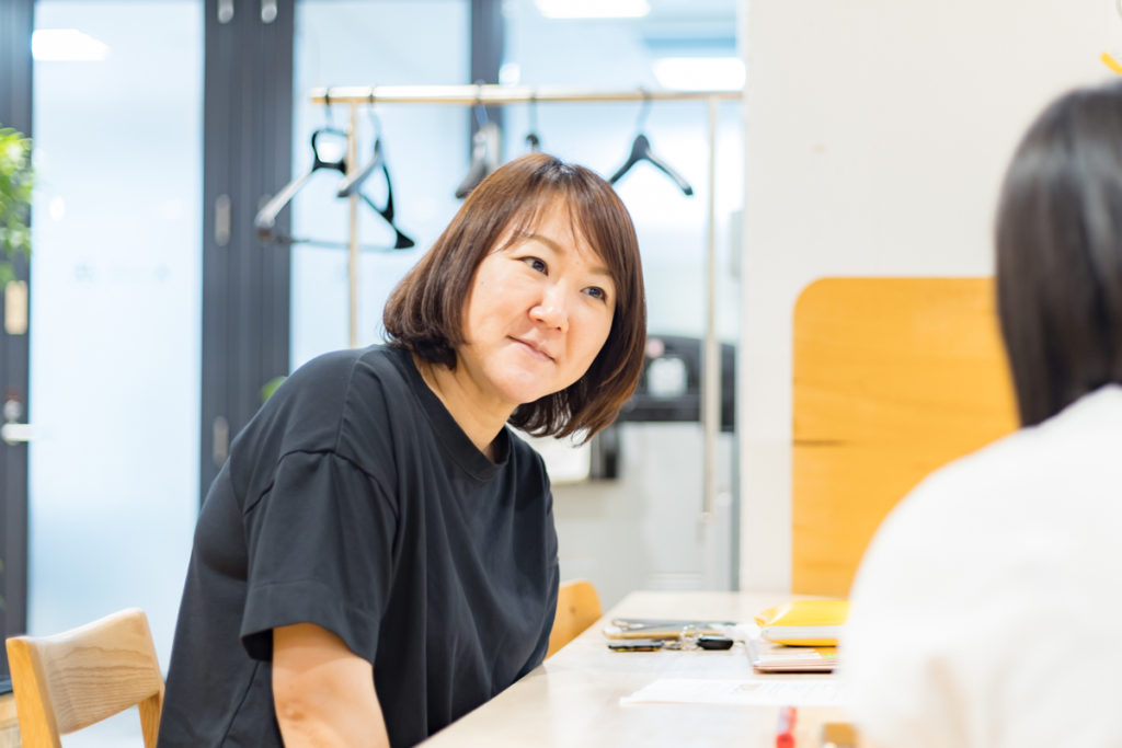 趣味が仕事に フリーランス婚活カウンセラー川上紫乃さんに聴く 好きなことを仕事にするヒント ビィーゴ会員様インタビュー 枚方ビオルネ 5f ビィーゴ