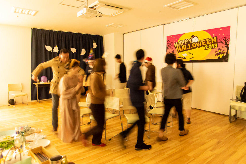 ハロウィンDJナイトで開催したゲーム大会の様子